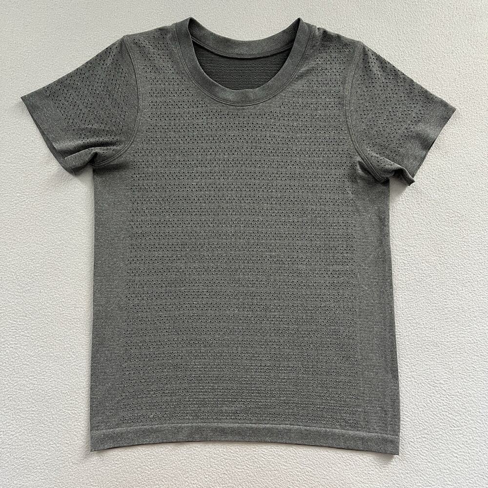 Lululemon Slate Gray Breeze By Muscle Squad Mesh Perforated Short Sleeve Shirt 4